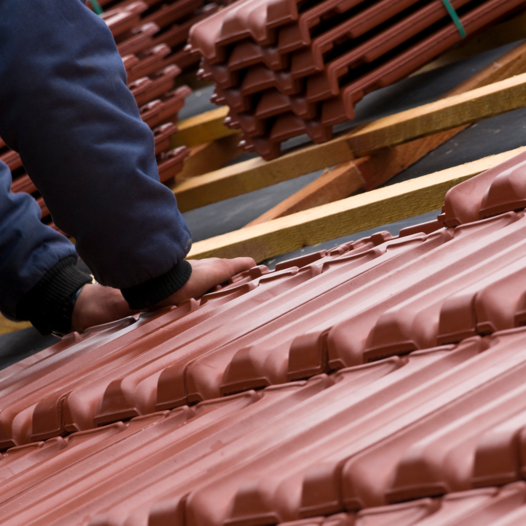Mise en place des tuiles sur les liteaux