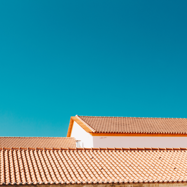 Toiture rénovée en tuiles